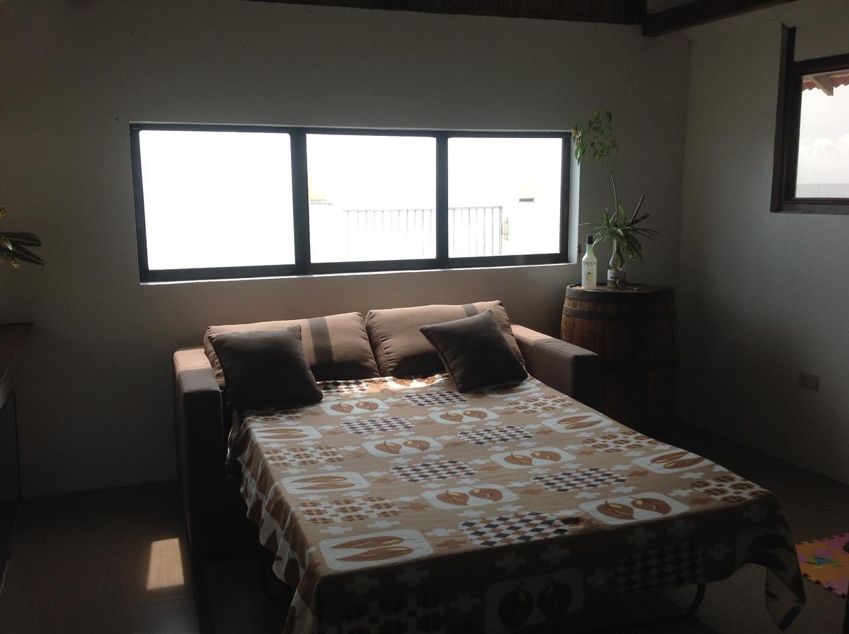 Bamboo Beachhouse Dormitory Garcia Hernandez エクステリア 写真